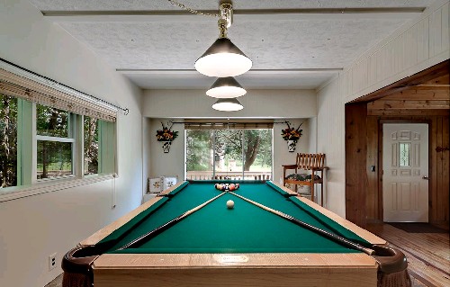 Willow Brook ChaletWillow Brook Pool Table 2